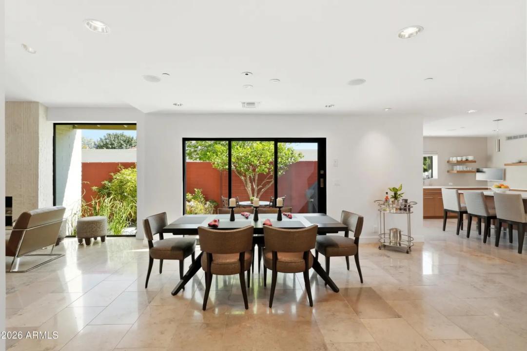 Real Estate Picture 5