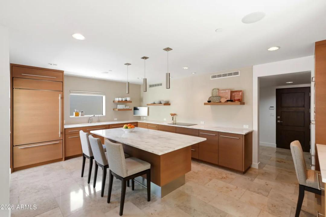 Real Estate Picture 16