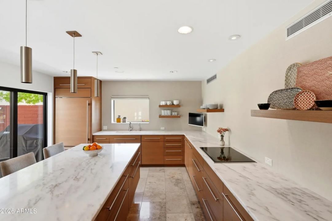 Real Estate Picture 17