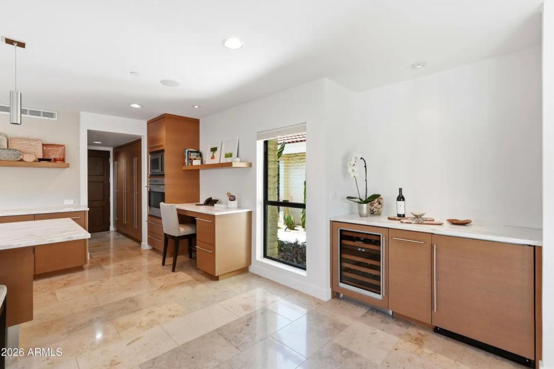 Real Estate Picture 15