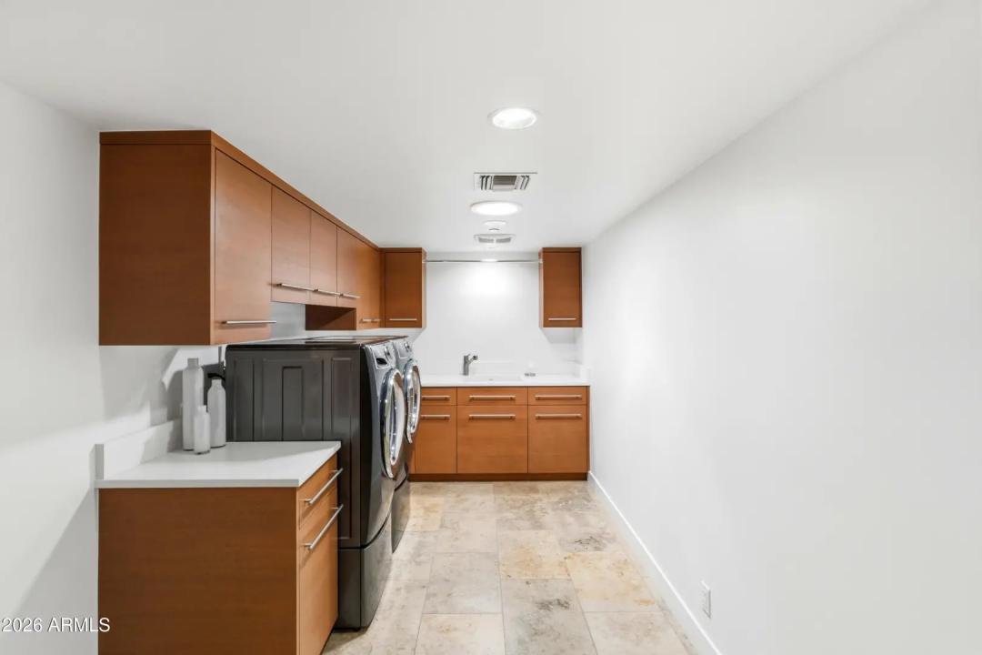 Real Estate Picture 22