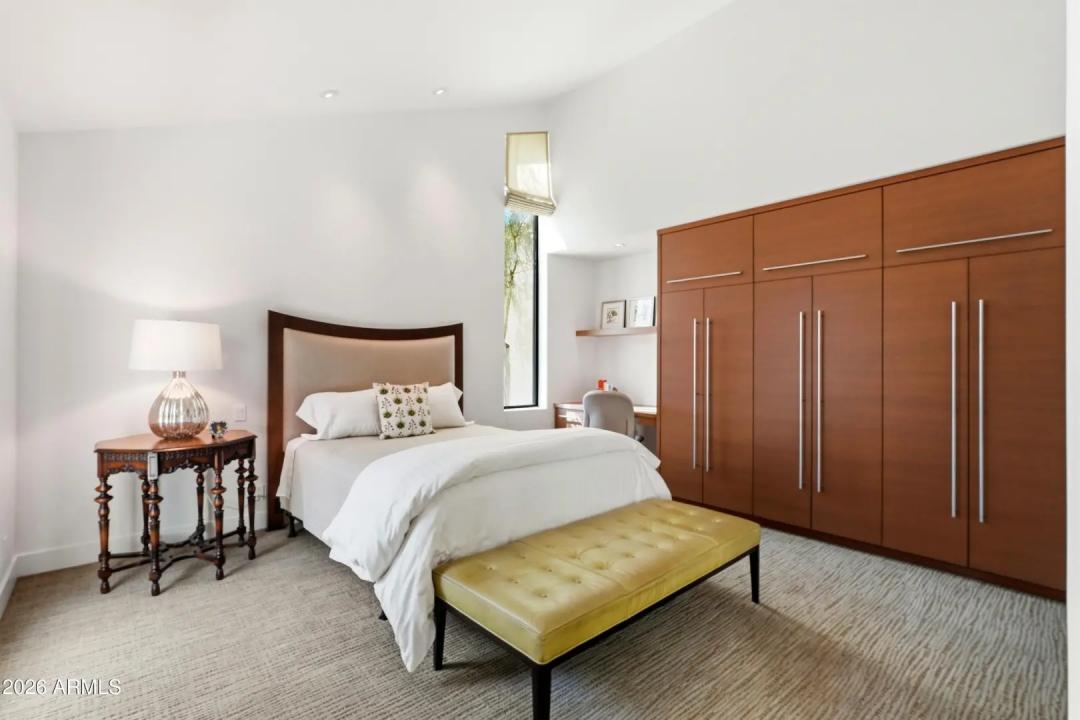 Real Estate Picture 33