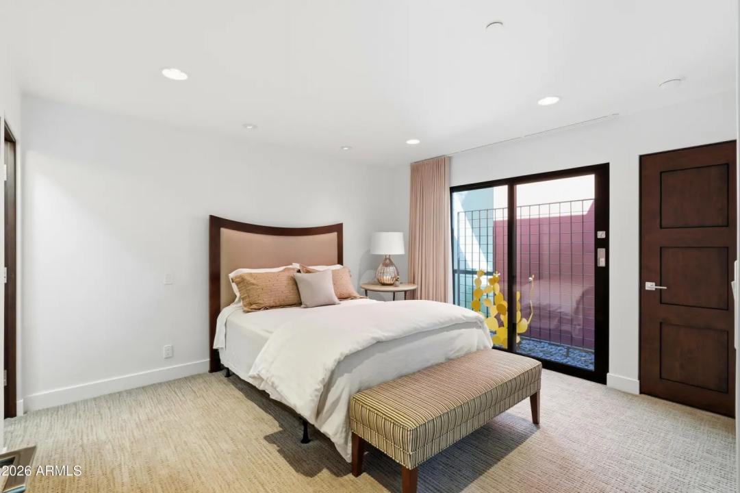 Real Estate Picture 30