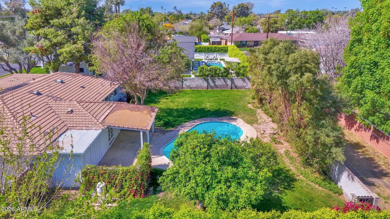 Real Estate Picture 37