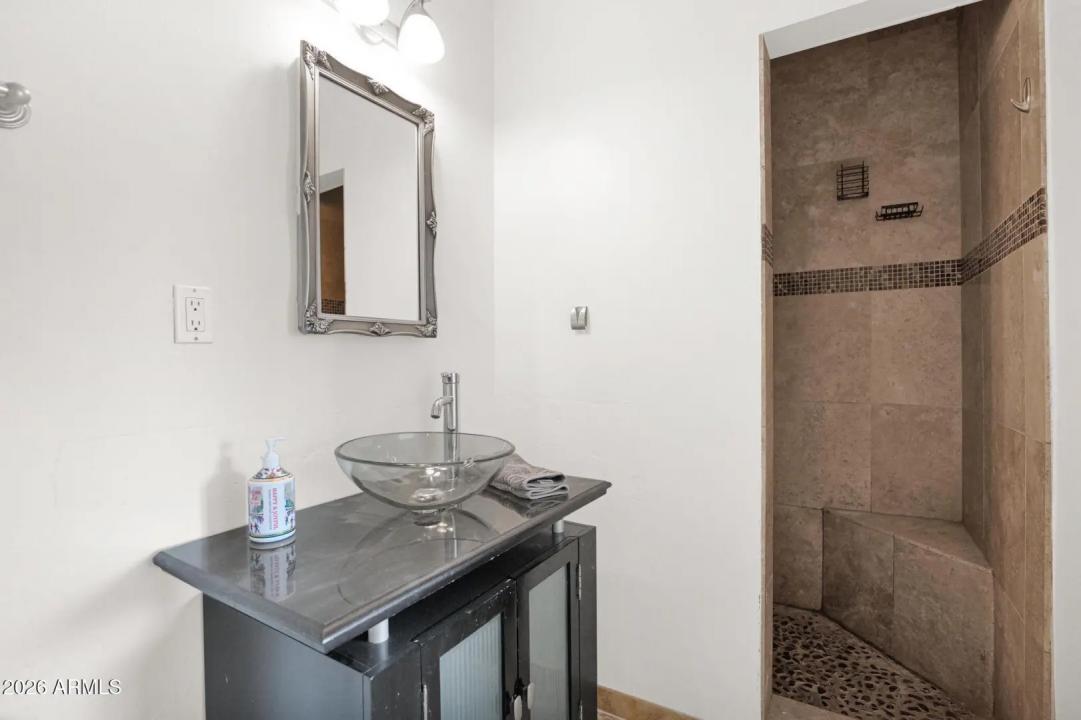 Real Estate Picture 21