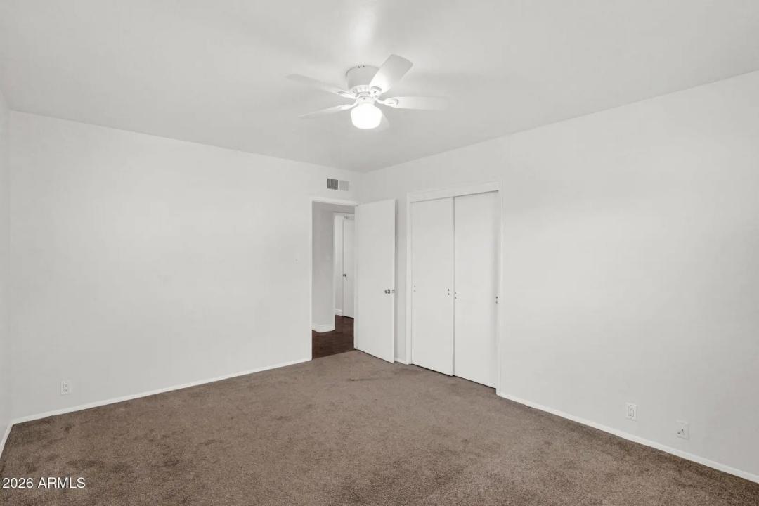Real Estate Picture 24