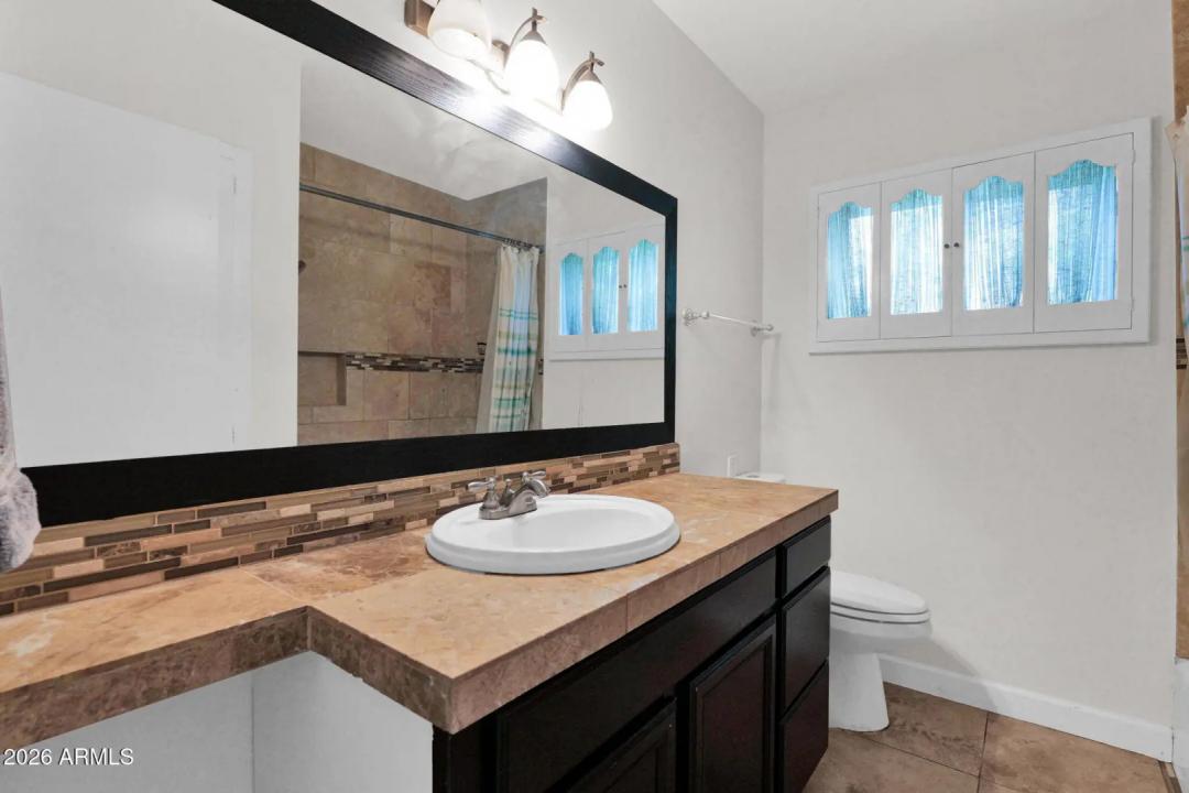 Real Estate Picture 25