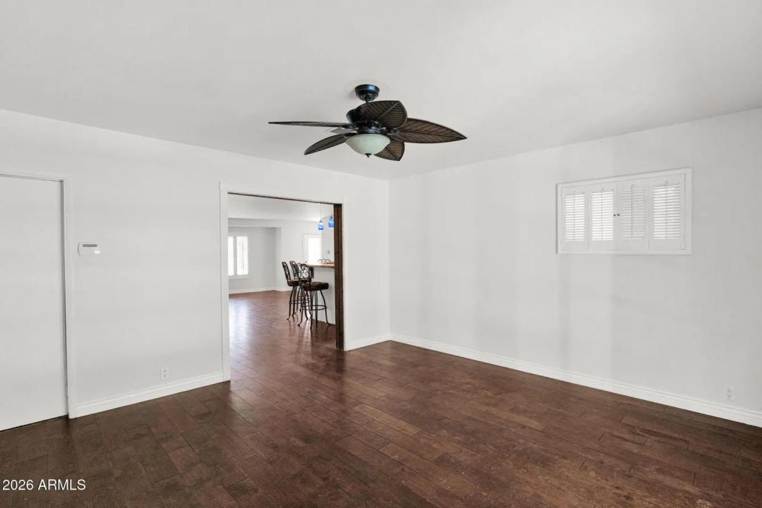 Real Estate Picture 15