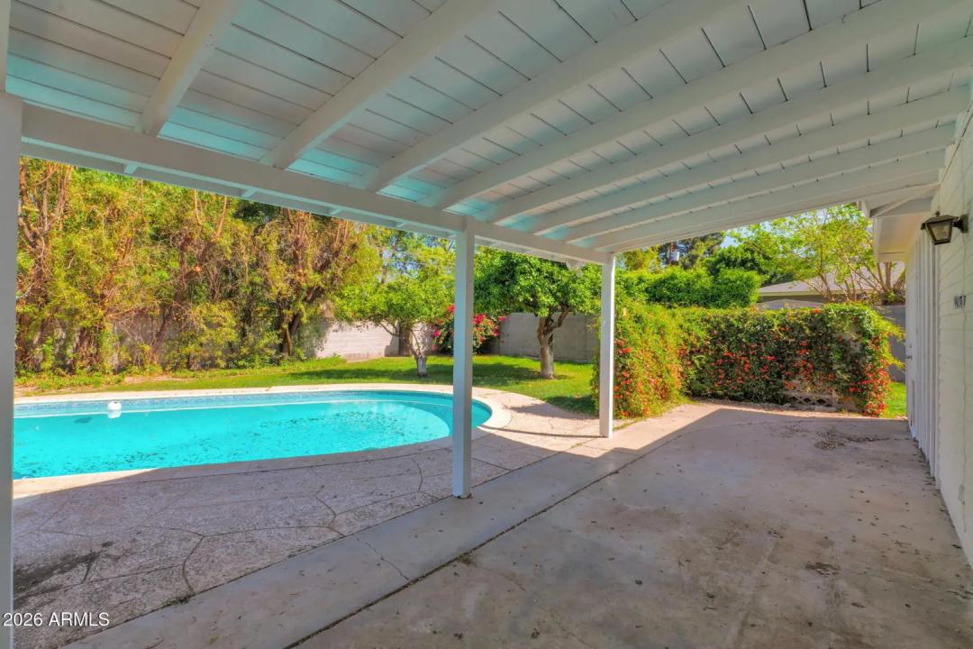 Real Estate Picture 30