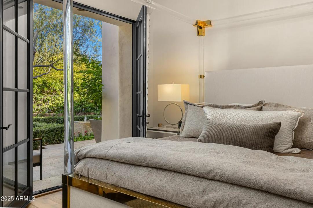 Real Estate Picture 22