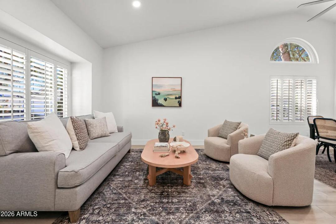 Real Estate Picture 17