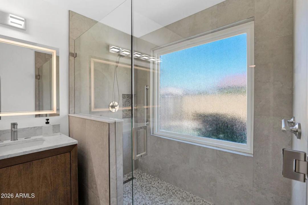 Real Estate Picture 27