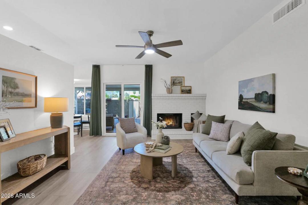 Real Estate Picture 15