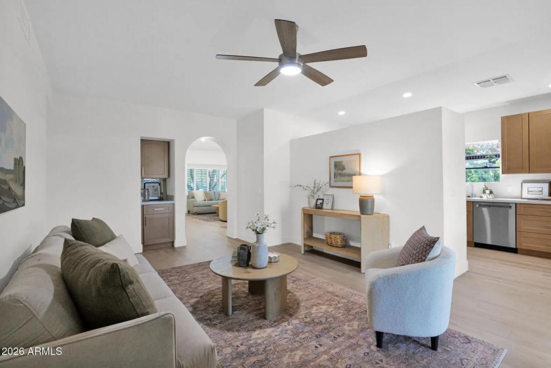 Real Estate Picture 16