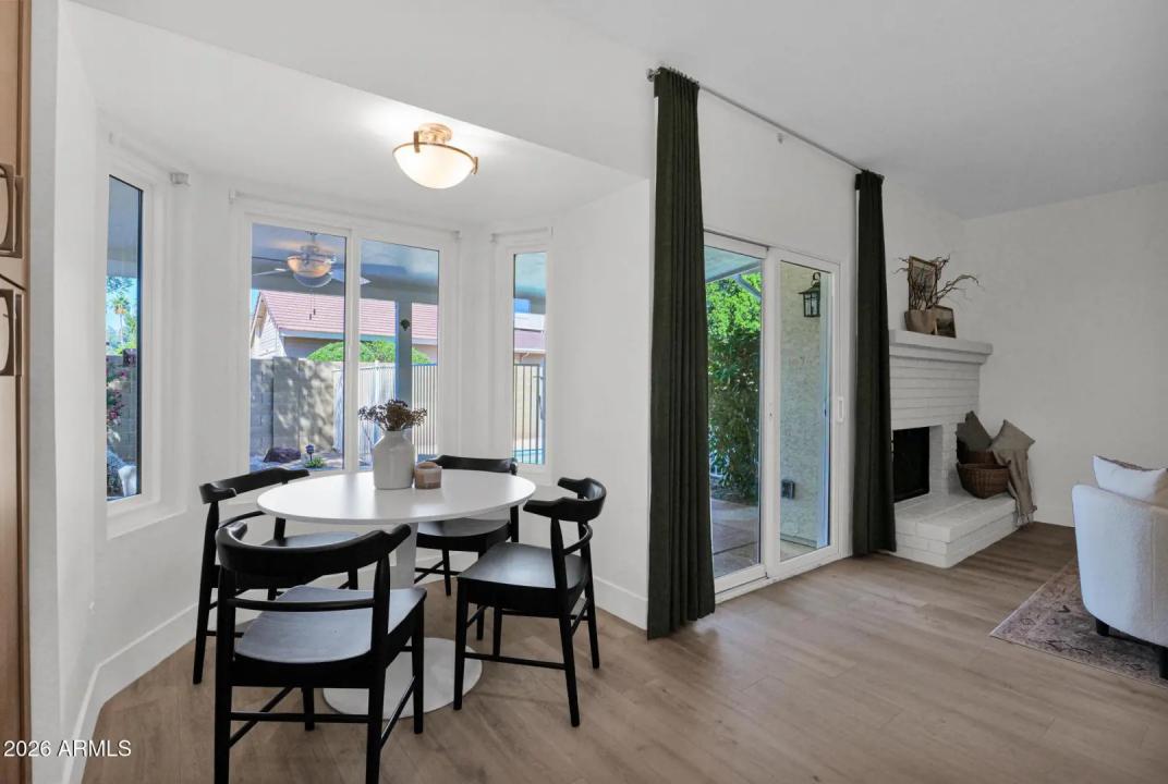 Real Estate Picture 11