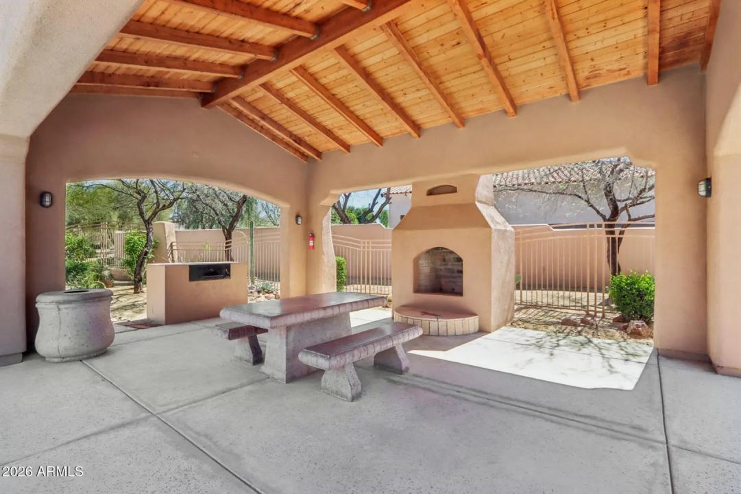 Real Estate Picture 50