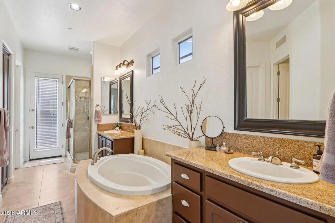 Real Estate Picture 22