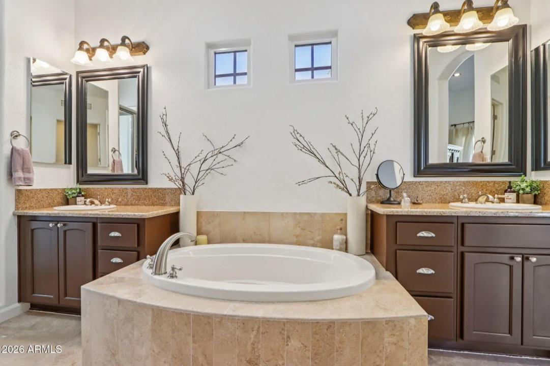 Real Estate Picture 24