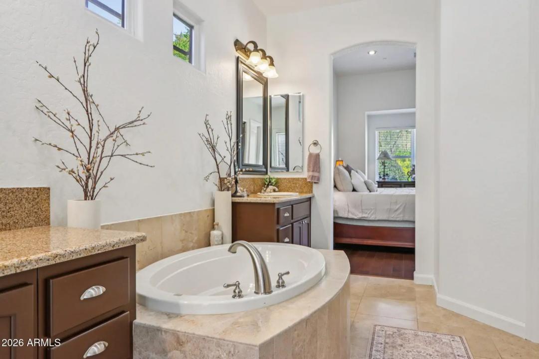 Real Estate Picture 23