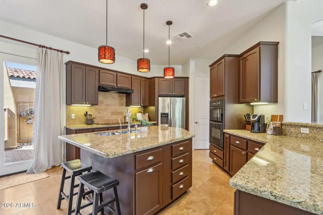 Real Estate Picture 10