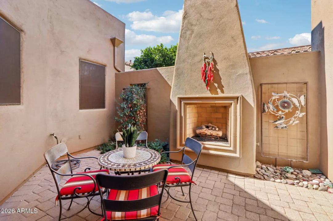 Real Estate Picture 16