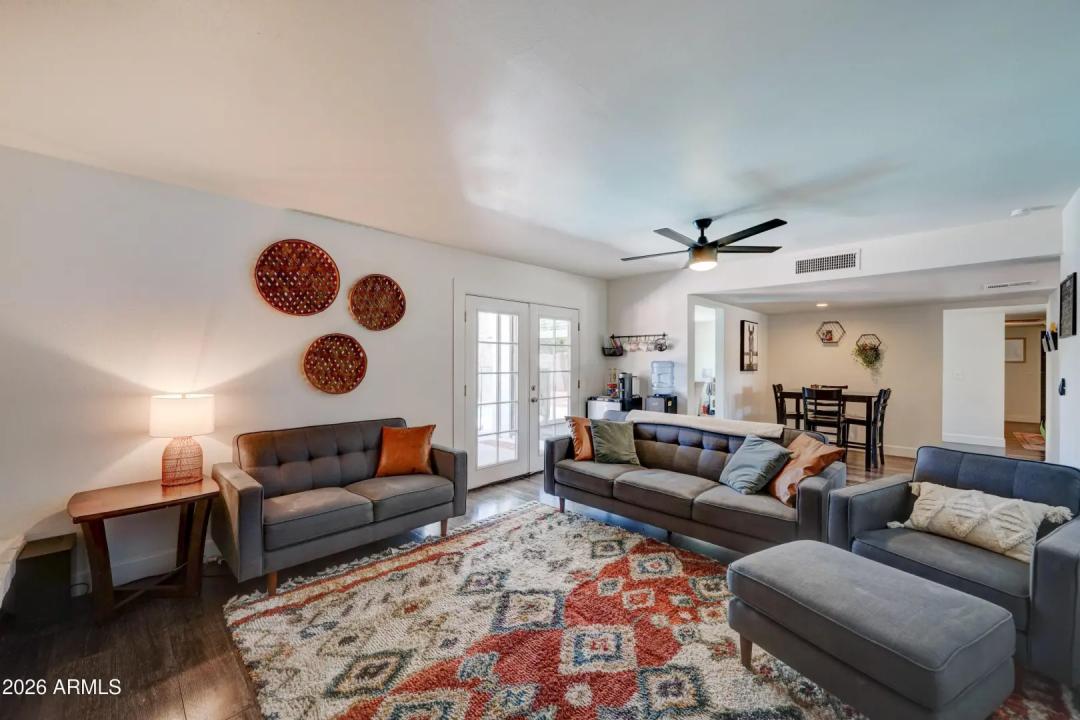 Real Estate Picture 6