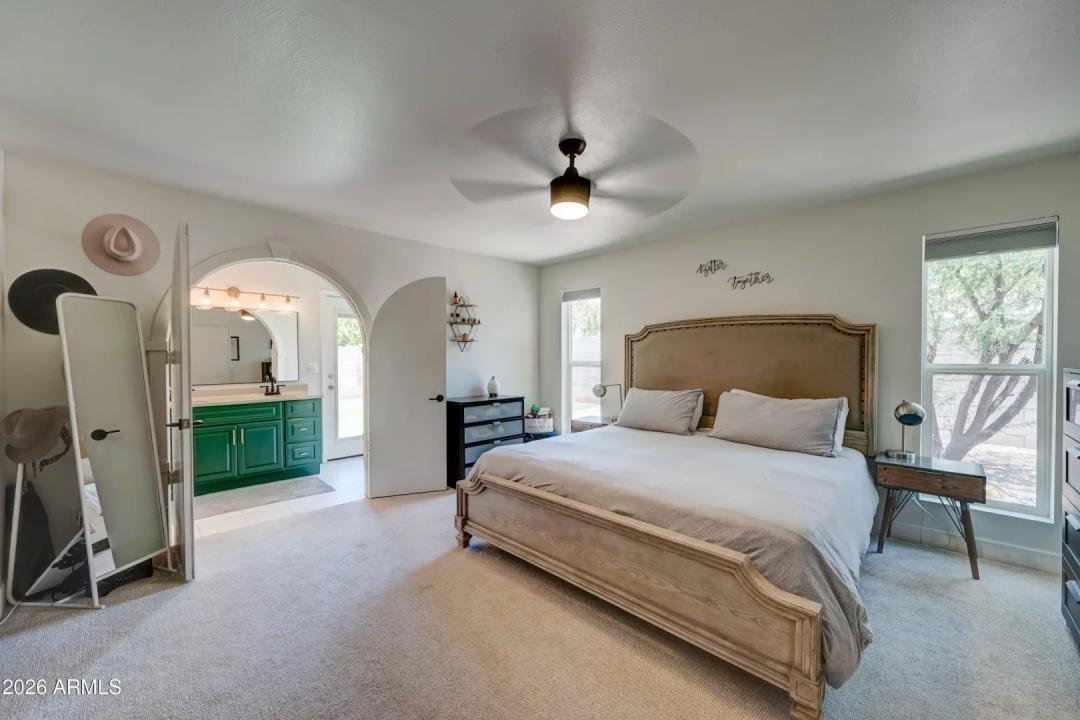 Real Estate Picture 13