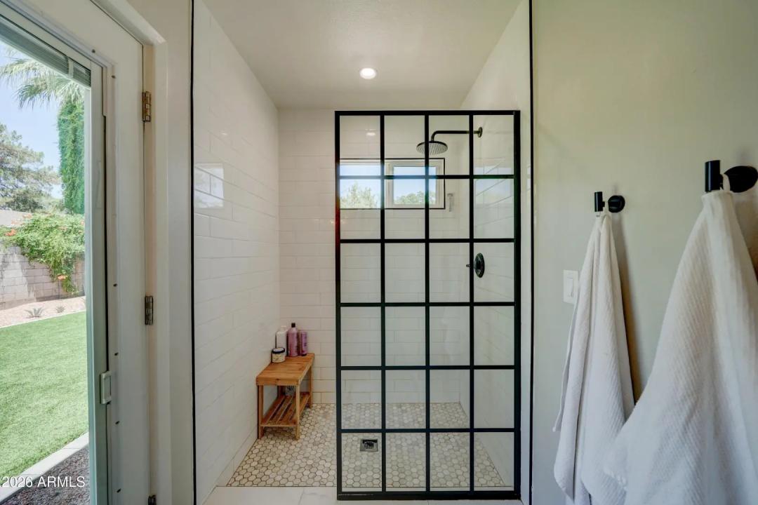 Real Estate Picture 15