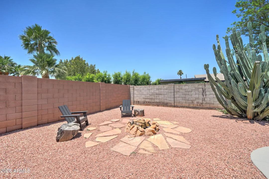 Real Estate Picture 18