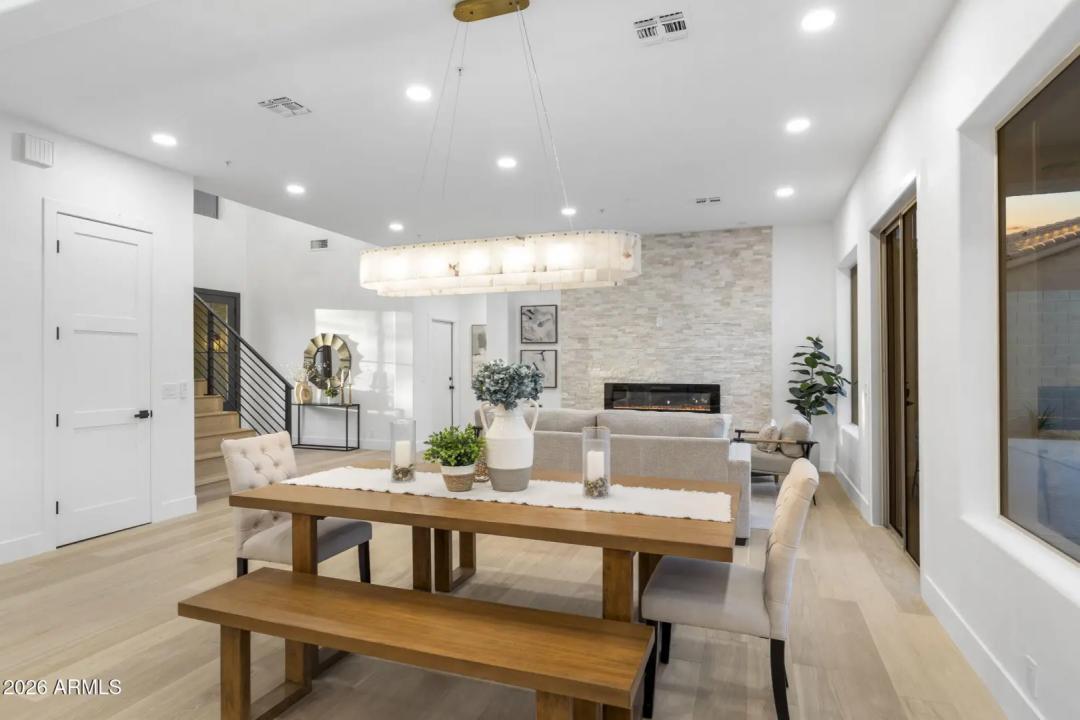 Real Estate Picture 5