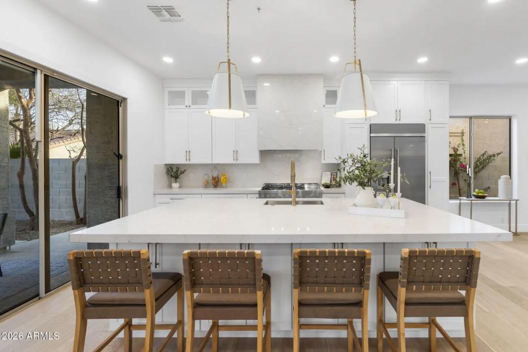 Real Estate Picture 7