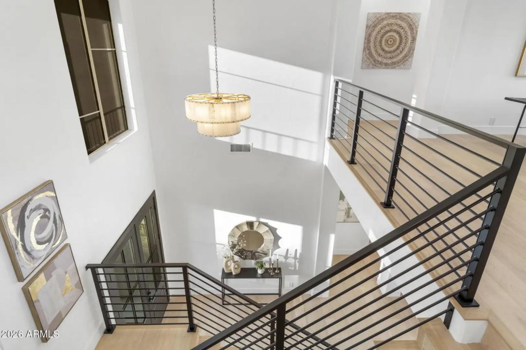 Real Estate Picture 12