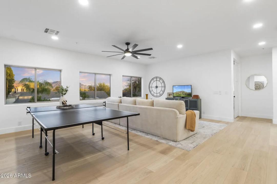 Real Estate Picture 13