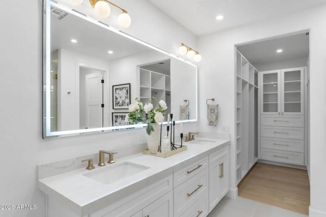 Real Estate Picture 15