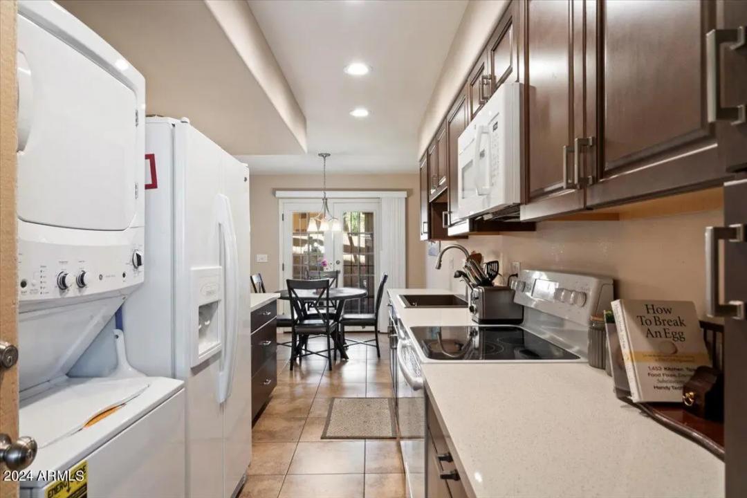 Real Estate Picture 10