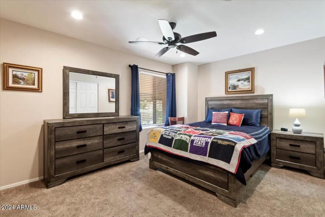 Real Estate Picture 12