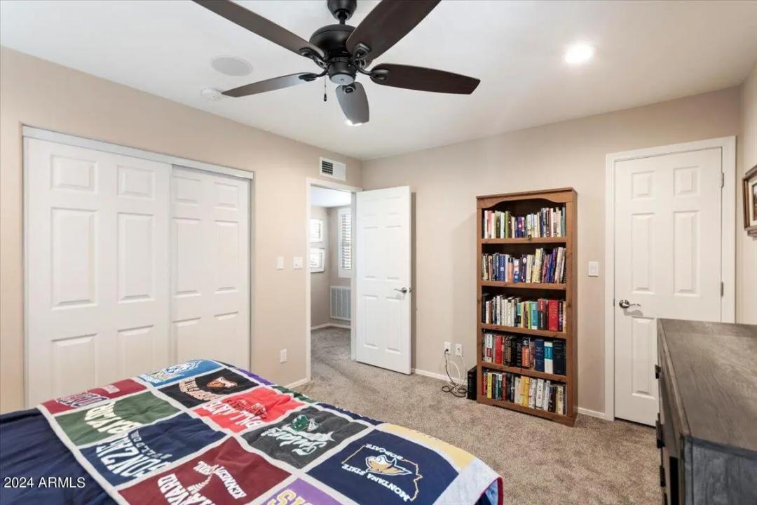 Real Estate Picture 13