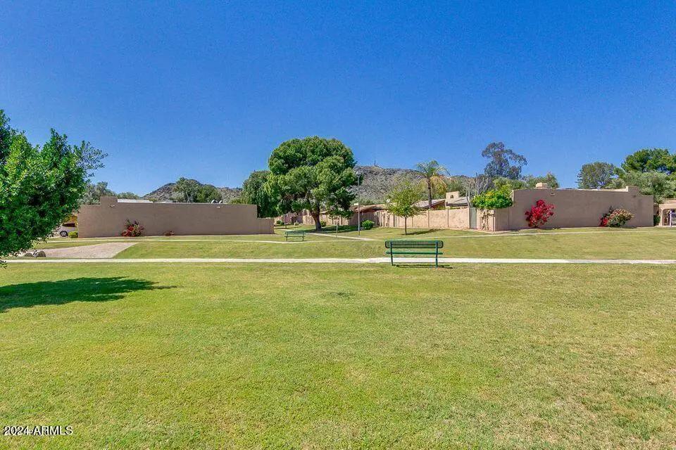 Real Estate Picture 22