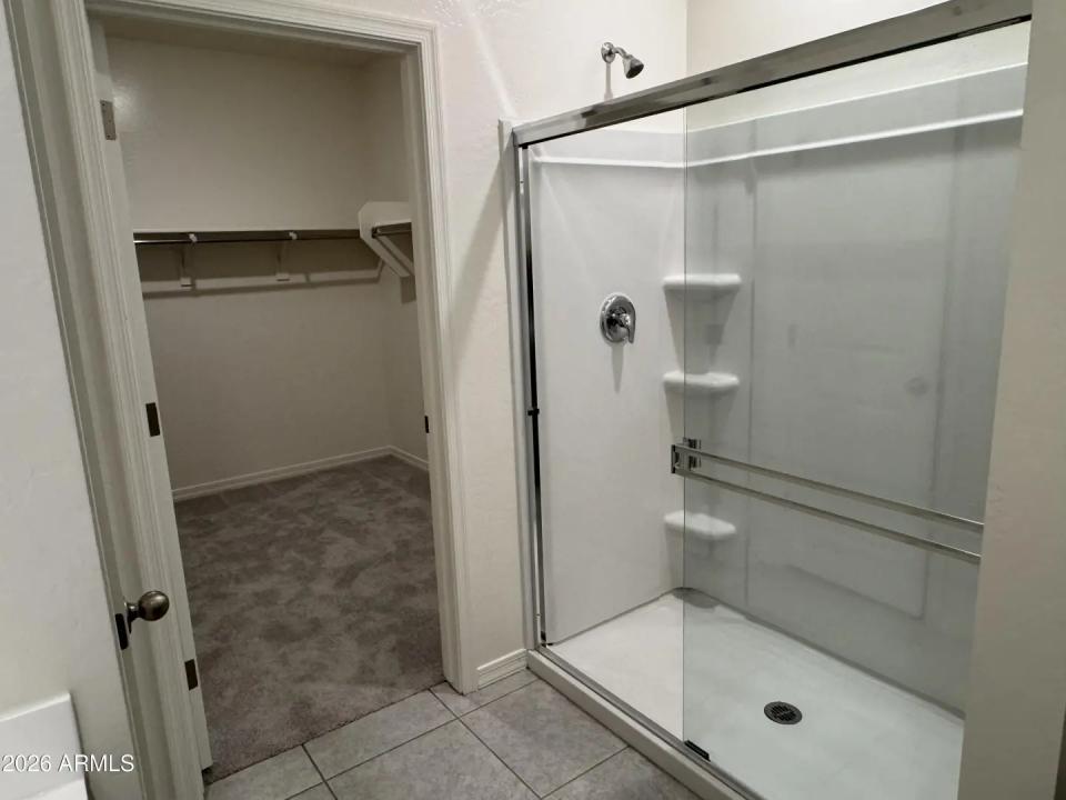 Real Estate Picture 3