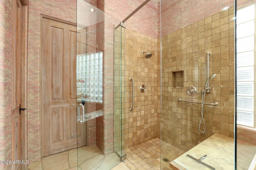 Real Estate Picture 25