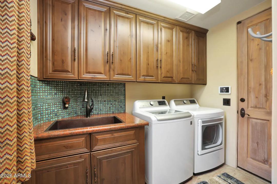 Real Estate Picture 31