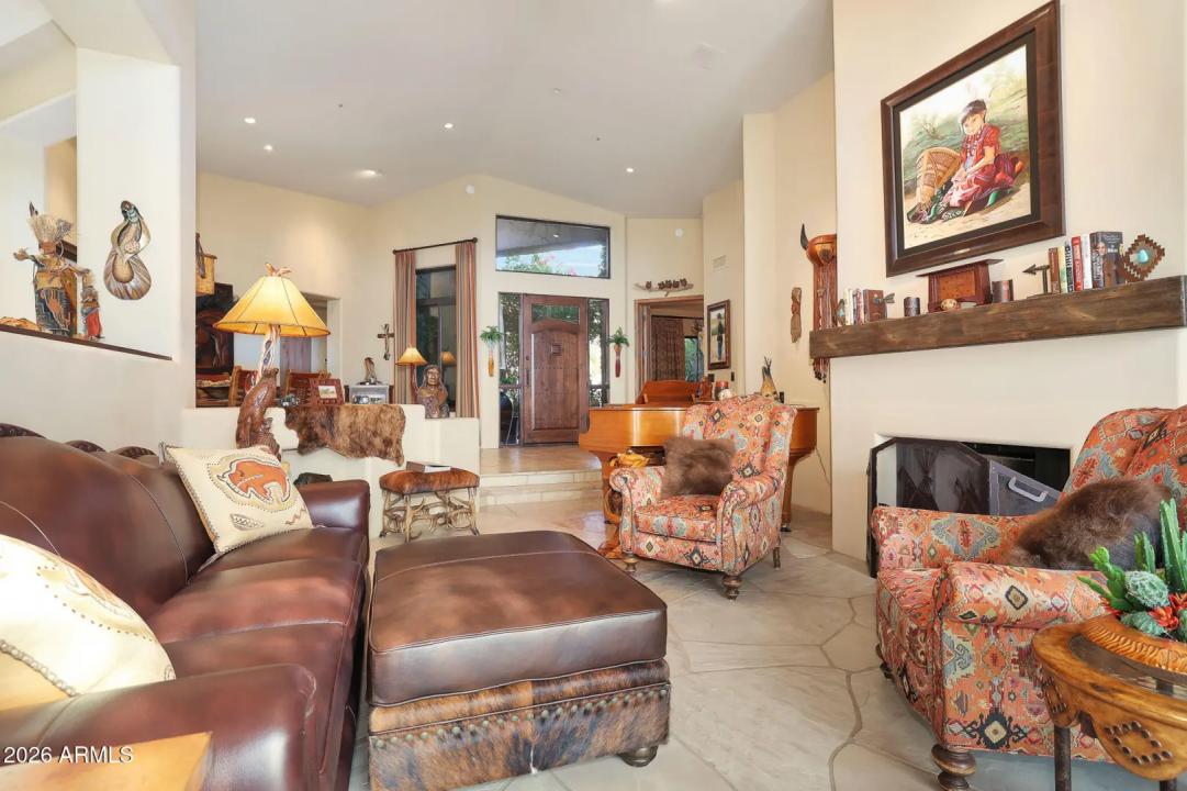 Real Estate Picture 14