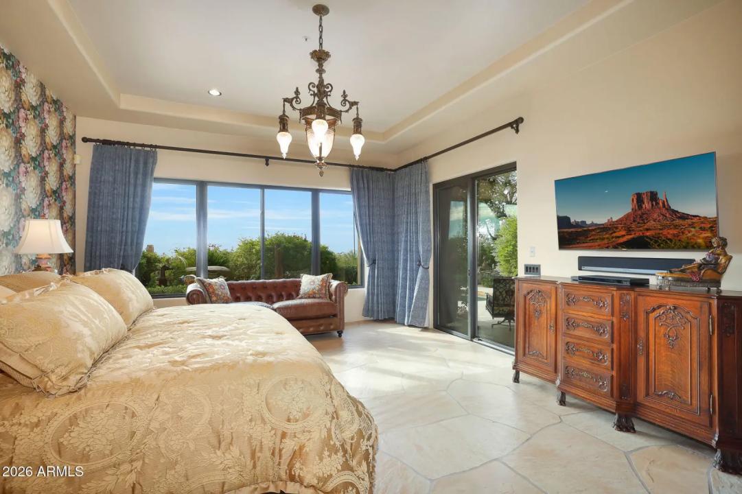 Real Estate Picture 3