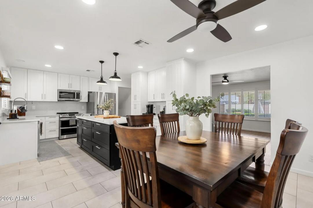 Real Estate Picture 10