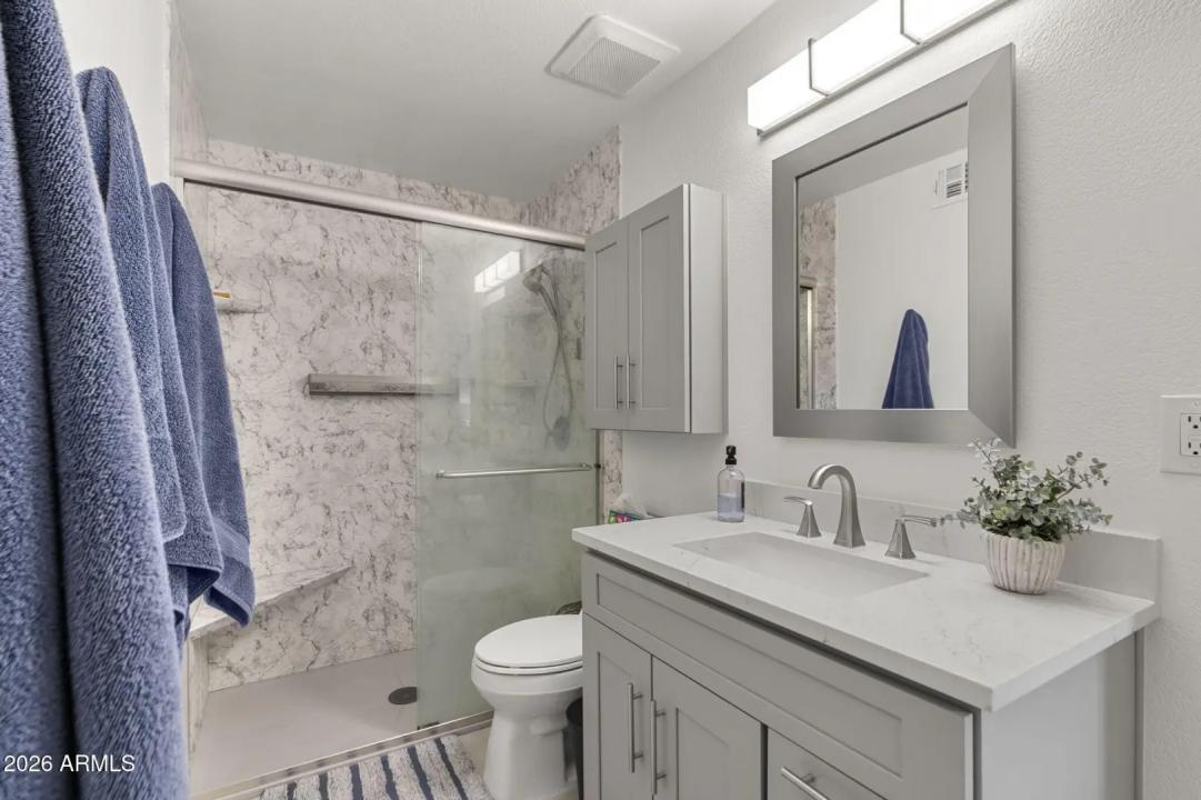 Real Estate Picture 17