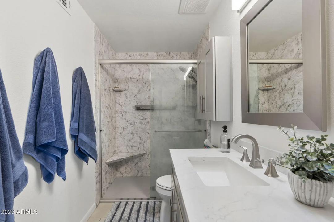 Real Estate Picture 18