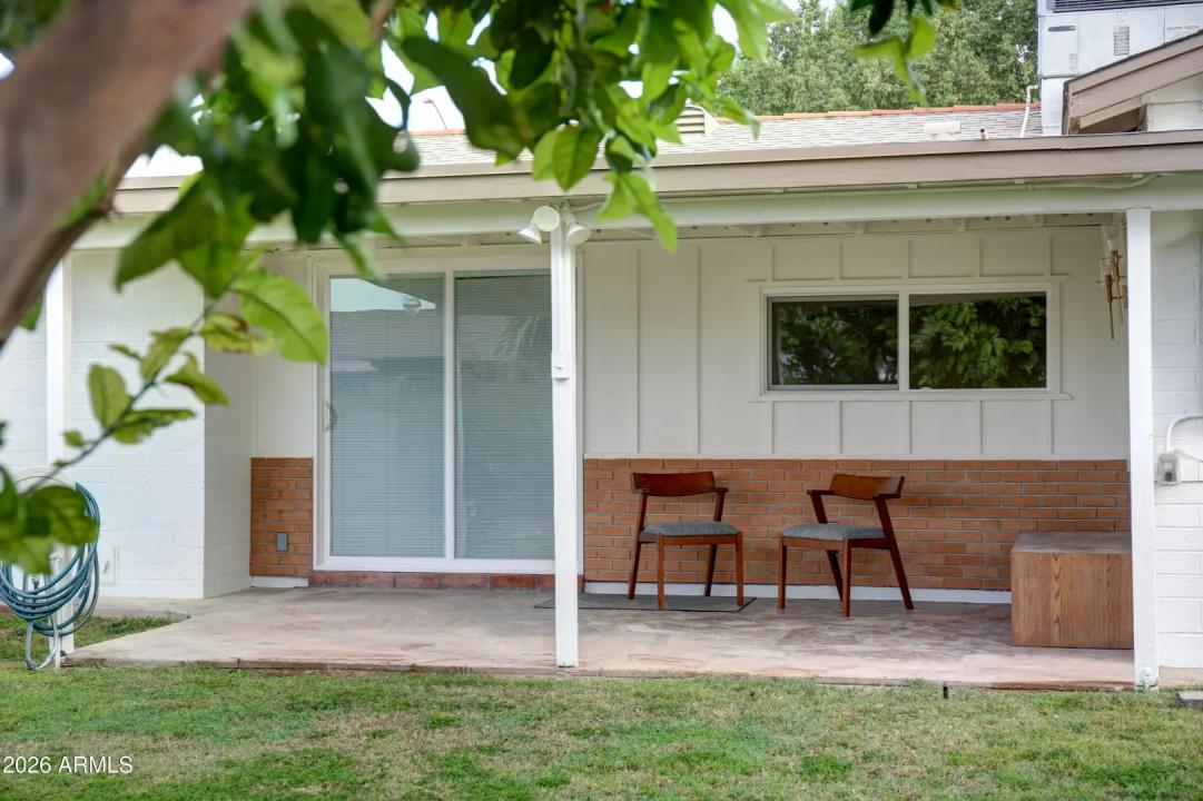 Real Estate Picture 12