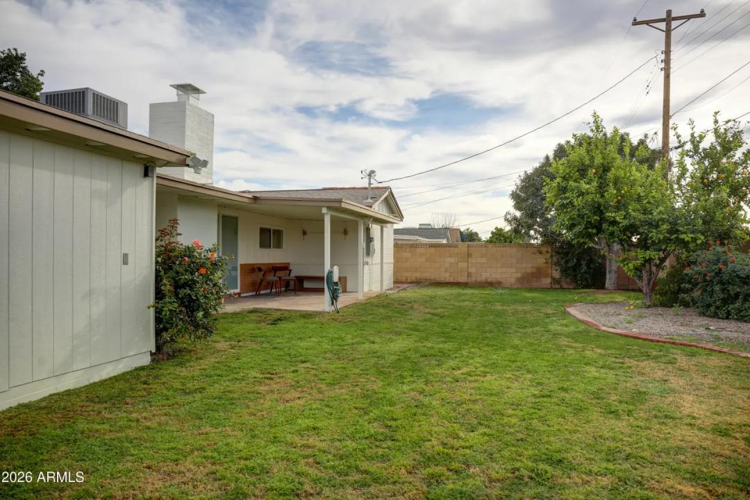 Real Estate Picture 16