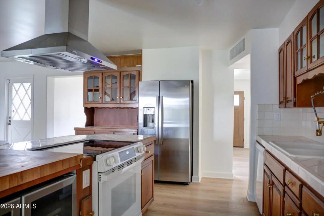 Real Estate Picture 29