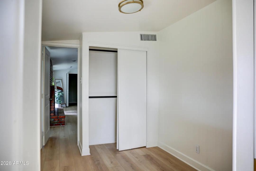 Real Estate Picture 25